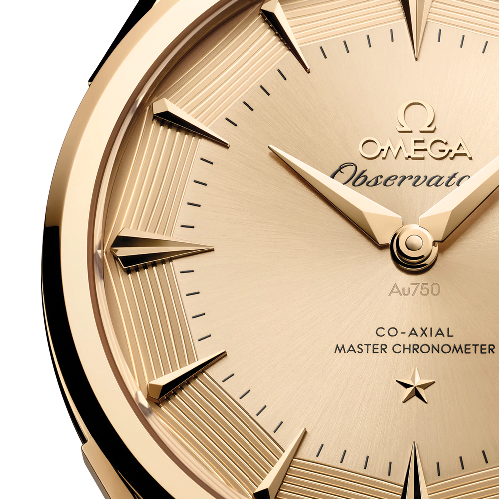 Constellation Observatory Moonshine? Gold 39.4mm - Gold on Bracelet