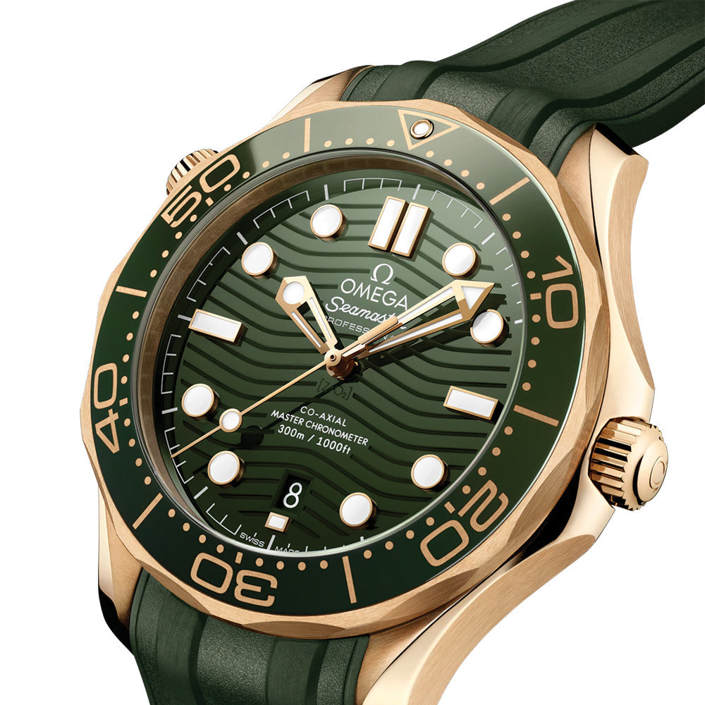 Seamaster Diver 300M Moonshine? Gold 42mm - Green on Rubber Strap