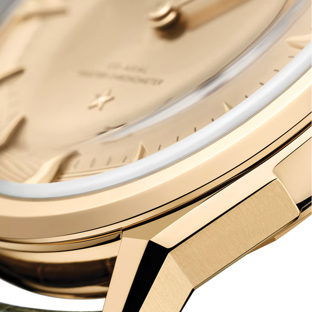 Constellation Observatory Moonshine? Gold 39.4mm - Gold on Leather Strap