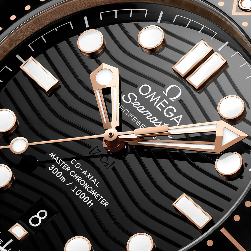 Seamaster Diver 300M Sedna? Gold 42mm - Black on Rubber Strap