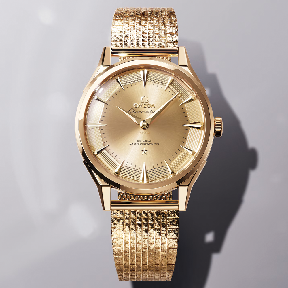 Constellation Observatory Moonshine? Gold 39.4mm - Gold on Bracelet