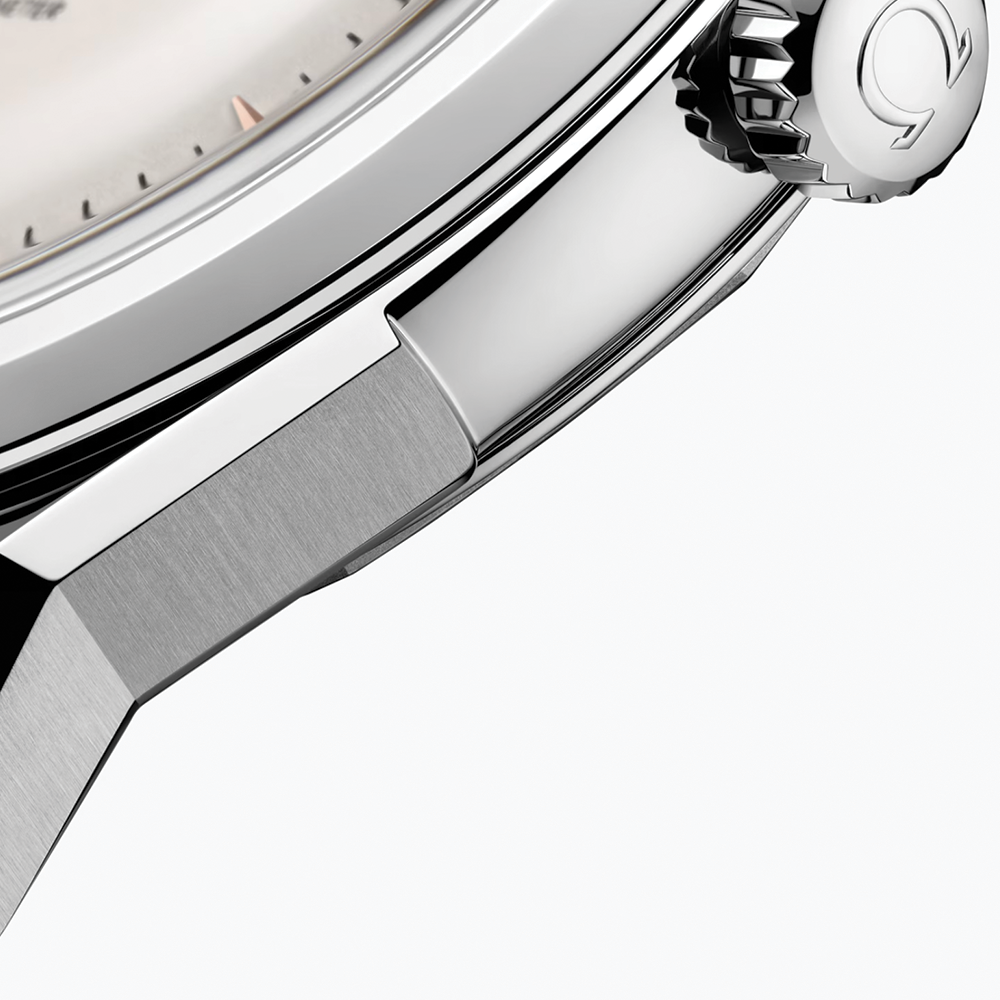 Constellation Observatory 39.4mm - White, Sedna? Gold Accents on Leather Strap
